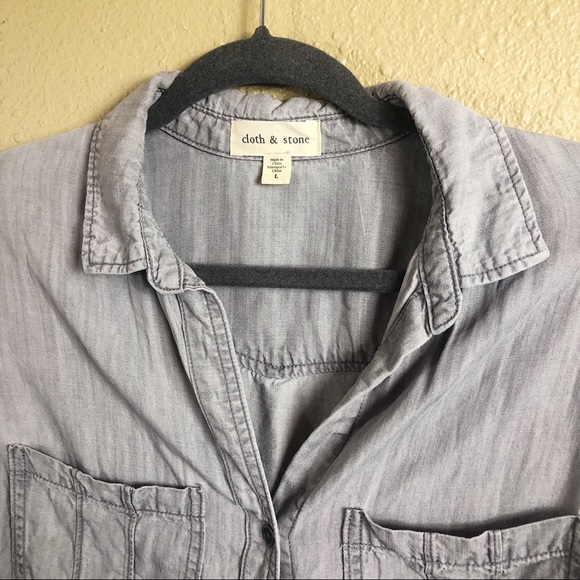 Anthro Cloth & Stone Chambray Button Up - Picture 2 of 3